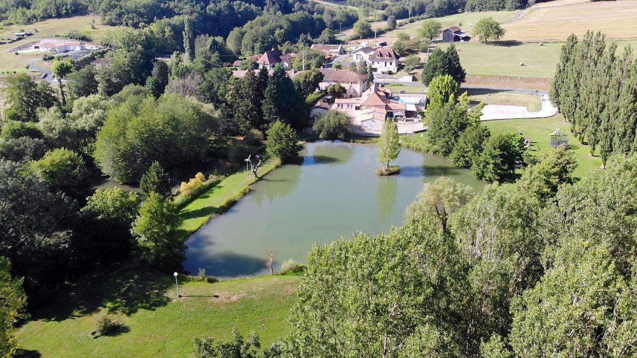 Le Domaine De L'Etang De Sandanet Issac Exterior photo